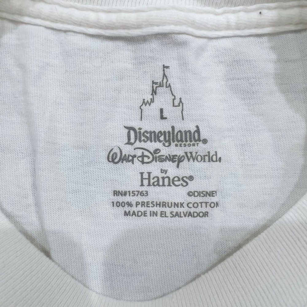 Disney World Walt Disney Resort Mickey and Friends Print Tshirt - Picture 5 of 6